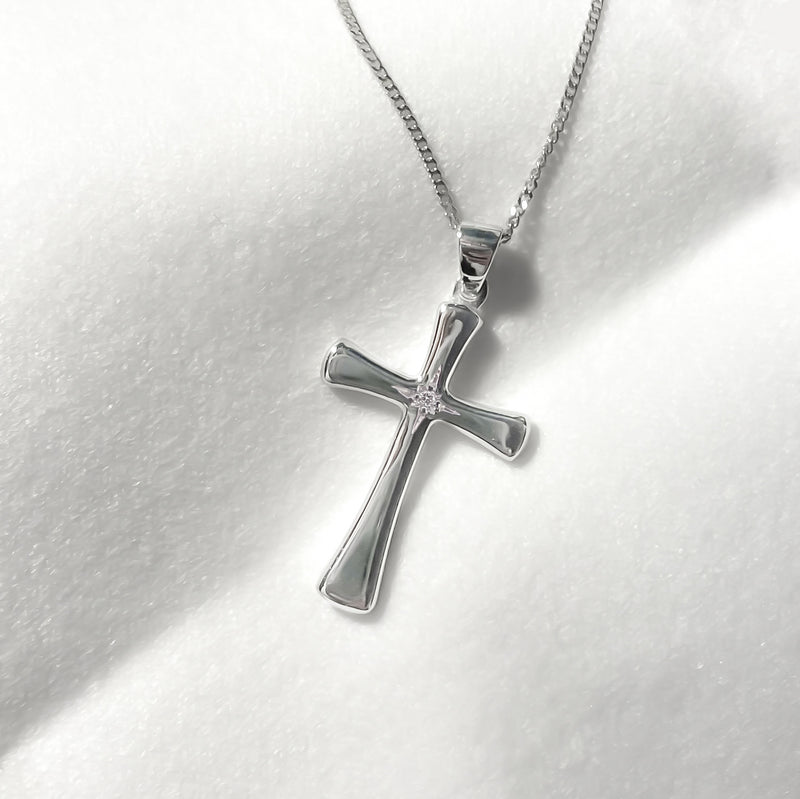 Diamond Set Vintage 18ct White Gold Cross Pendant